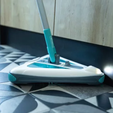 Livington Deeper Sweeper je bezdrôtový čistič podláh